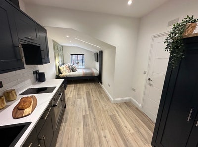 Beautiful Studio Room - Northampton  Main Photo