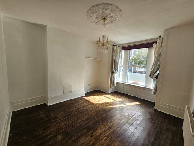 Double Bedroom - All Bills & WiFi Included Main Photo