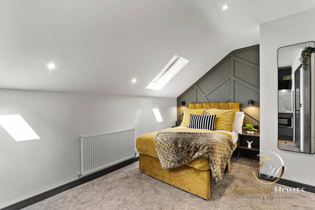  Luxury Living On Chandos Street Main Photo