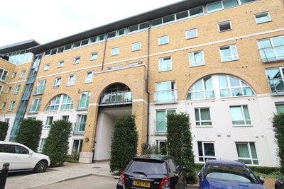 3 Bed Flat Available, SE18 Main Photo
