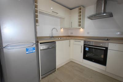 One bed Apartment, Town Centre, One Parking space Main Photo