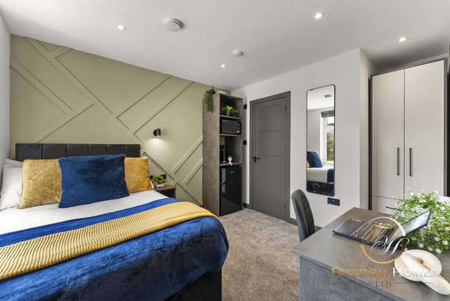  Luxury Living On Chandos Street Main Photo