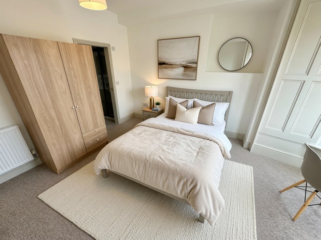 Ensuite Room in a Fully Refurbished 7 Bed Hmo Main Photo