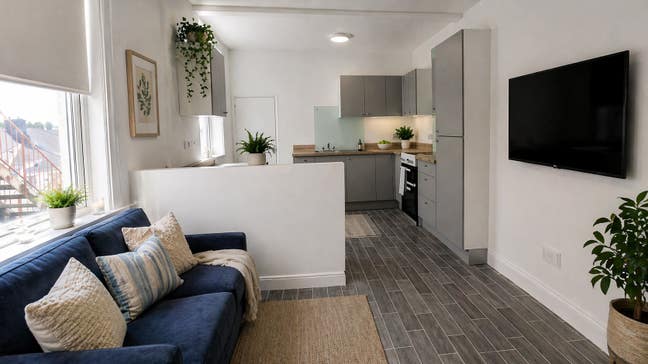 Newly refurbished professional house-share Main Photo