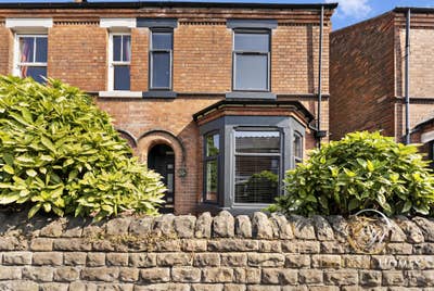  Luxury Living On Chandos Street Main Photo