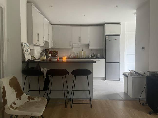 Double room in spacious flatshare Main Photo