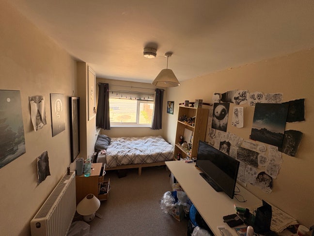 Amazing Shared House with Some Amazing People  Main Photo
