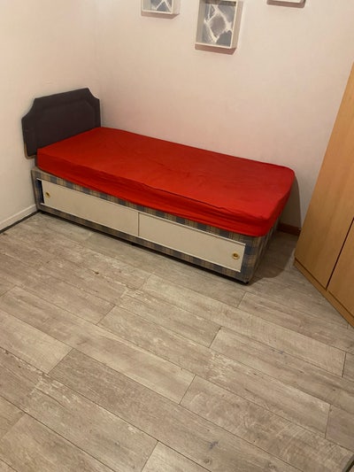 Rooms Room to let  Main Photo