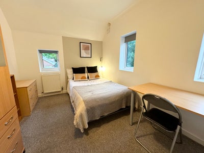 Double Room - Stanmore Main Photo