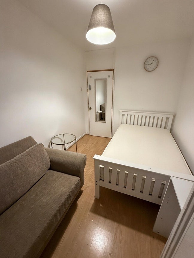Bright Double Room with Balcony & Stunning views Main Photo