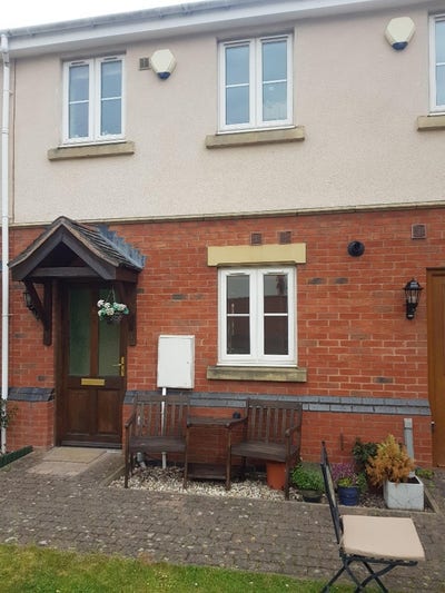 Modern Two Double bedroom house to rent Main Photo