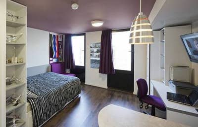 Tenancy Takeover – Studio next to Business School Main Photo