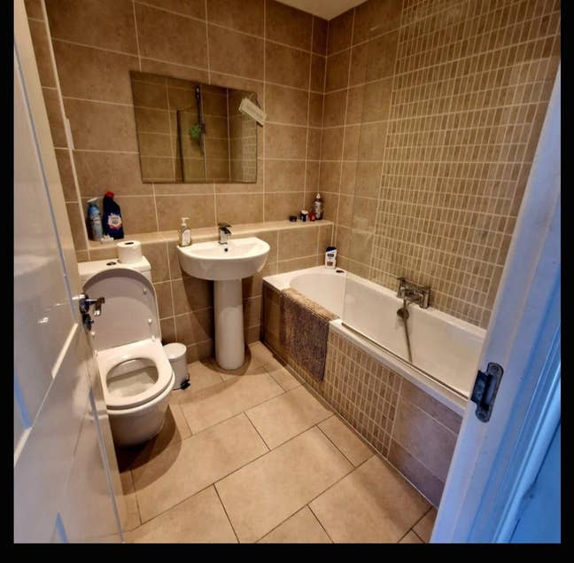 🏡 Bright Double Room | &pound;700 PCM | Bills Included  Main Photo