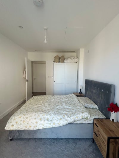 Flat with AC Main Photo