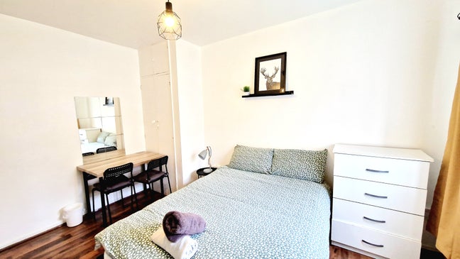 Double in Flat close to Stepne -Queen Mary Main Photo