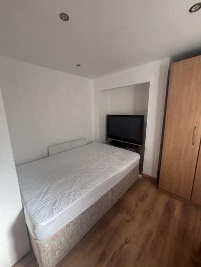 Double en-suite room for rent Main Photo