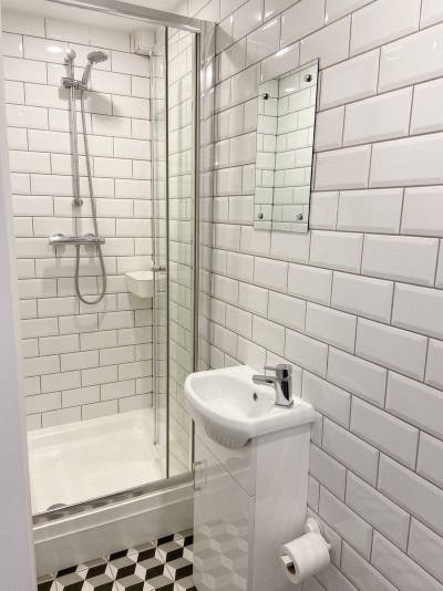 Stunning Double Room with En-suite in Coventry Main Photo