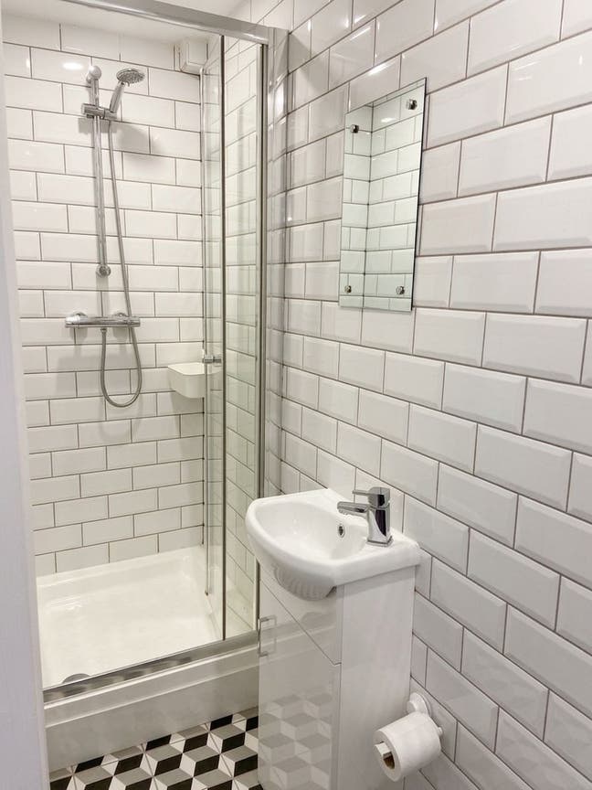 Stunning Double Room with En-suite in Coventry Main Photo