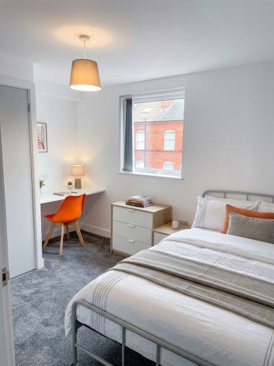 Stunning Double Room with En-suite in Coventry Main Photo