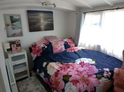 Stylish Double Bedroom - Modern Clean House Main Photo