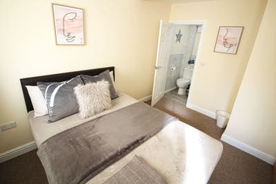 ✨Double & Single En-Suite Rooms | High Spec  Main Photo