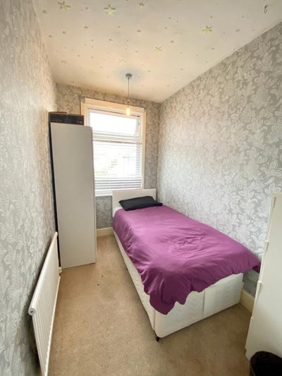Single Room Available - Ilford Area  Main Photo