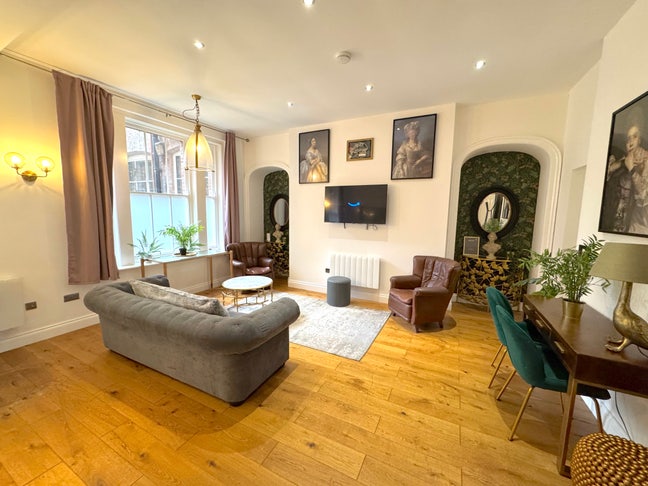 Lace Market Modern Whole Apartment - 2 Bedrooms  Main Photo
