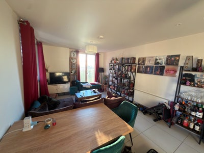 Double Room With Private Bathroom Main Photo