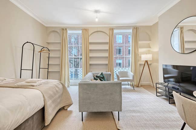 Flat 2, 4 Sandwich Street Main Photo