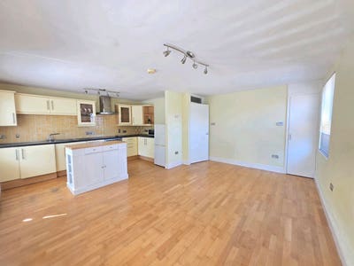 Spacious One-Bedroom Flat Close to Brondesbury Par Main Photo