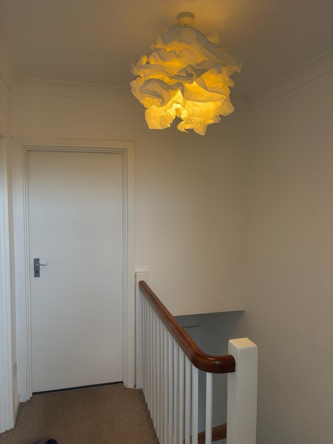 Room Available in Prime Location Hampton hill high Main Photo