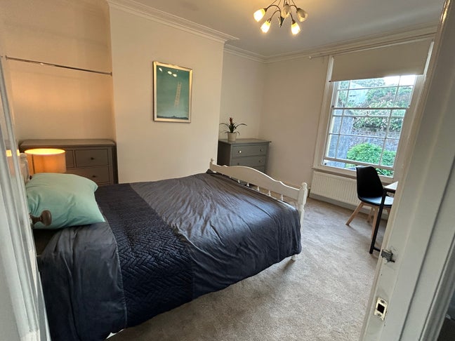 Stylish double room with a view in Cliftonwood Main Photo