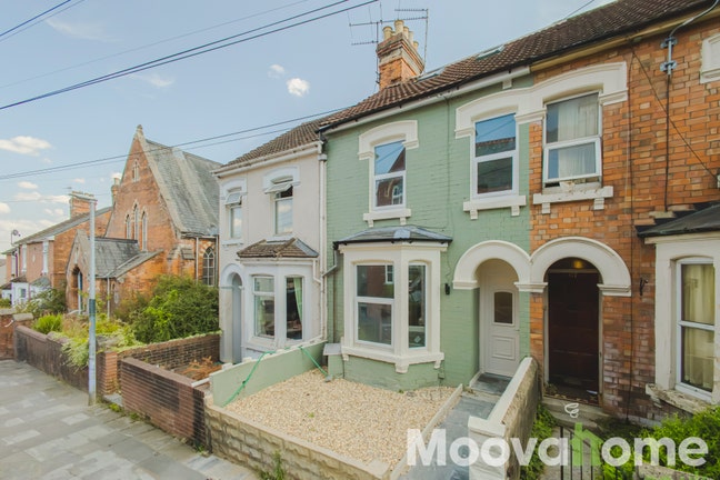Old Town, 6 rooms, kitchenettes - From &pound;725 pcm Main Photo