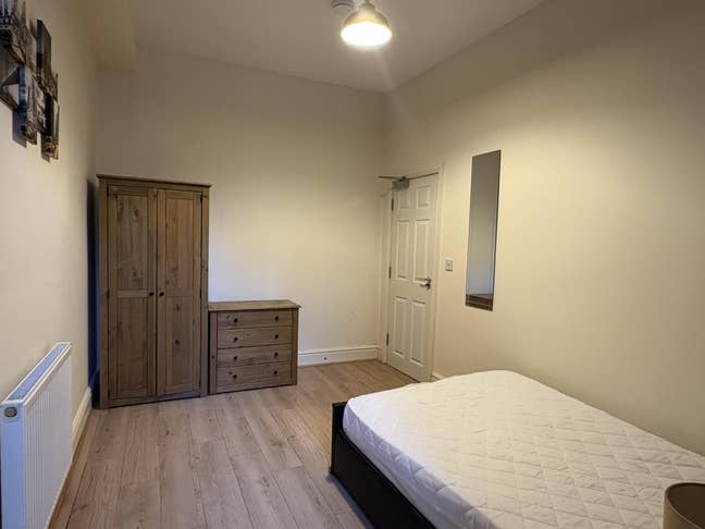 9 Min Train to Oxford Road| Eccles Double Room 🚂 Main Photo