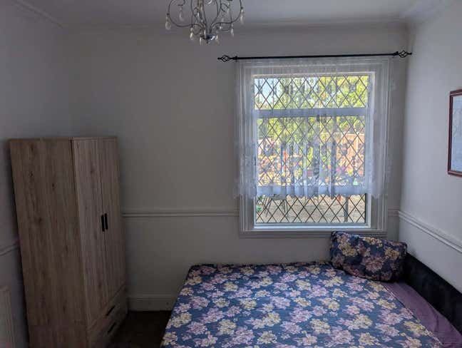 Big double room to rent Main Photo