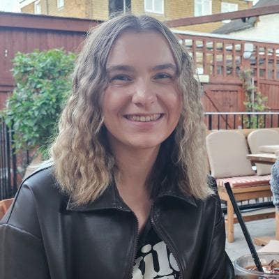 Postgraduate Student Looking for Accomodation Main Photo