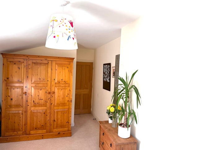 Large Double, Period house, Private Home Mon-Fri  Main Photo