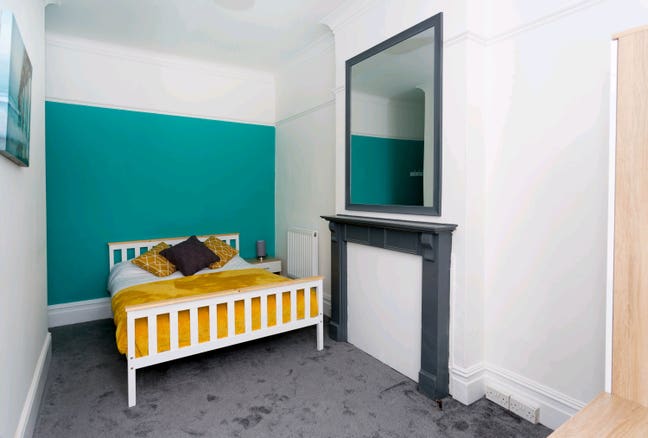 En-Suite Double Room in Southsea  Main Photo