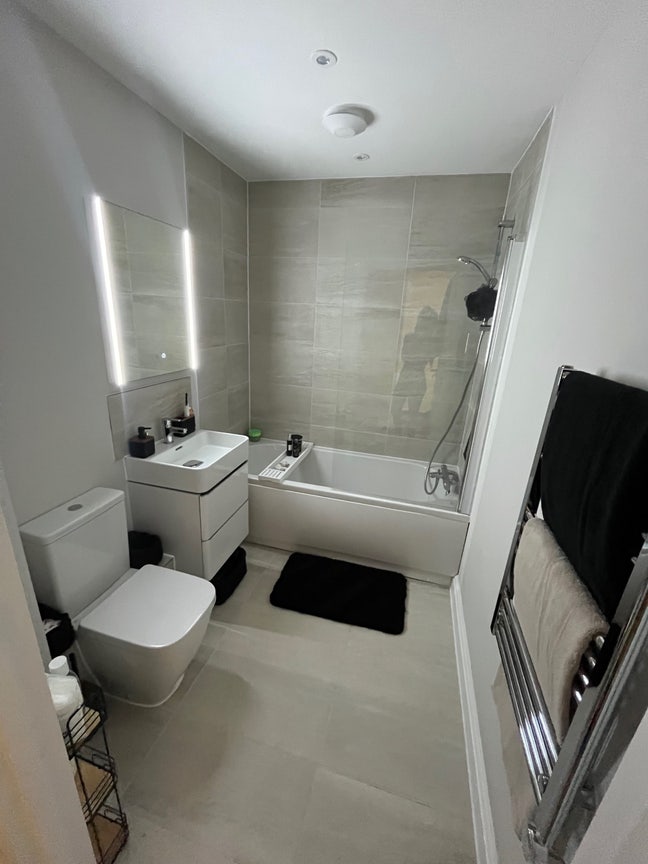Large Single Room in 2 Bed Flat. Female Preferred Main Photo