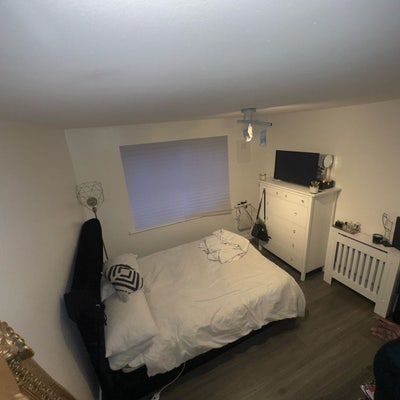 Modern Furnished Double Bedroom Available  Main Photo