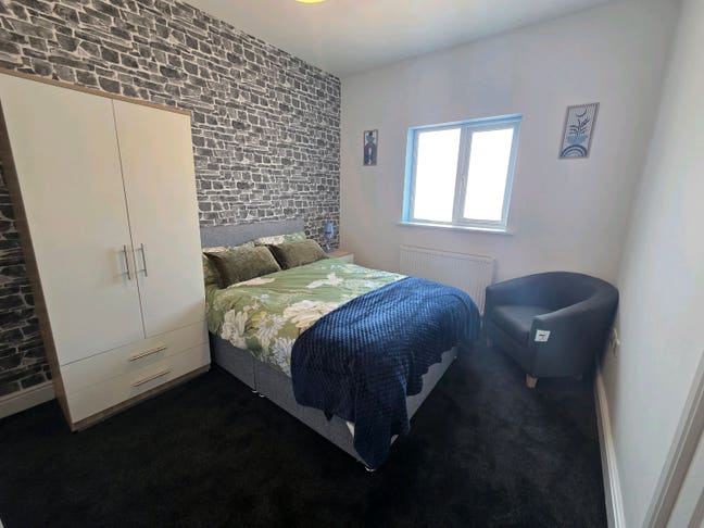 New En-Suite Rooms  + Private Parking Main Photo