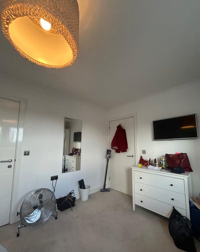 Bright Ensuite Room Available in Shadwell/Wapping Main Photo