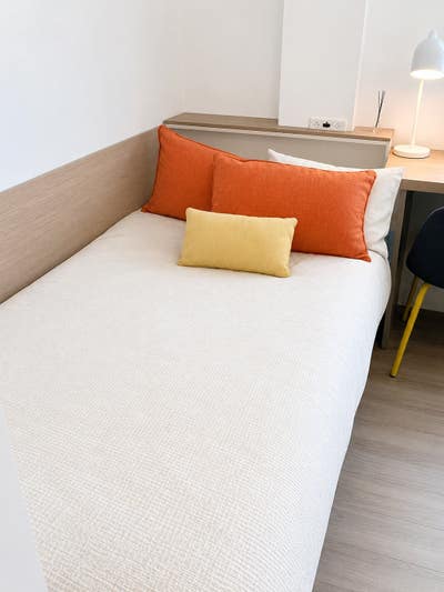Central London Student Studio, Available Immediate Main Photo