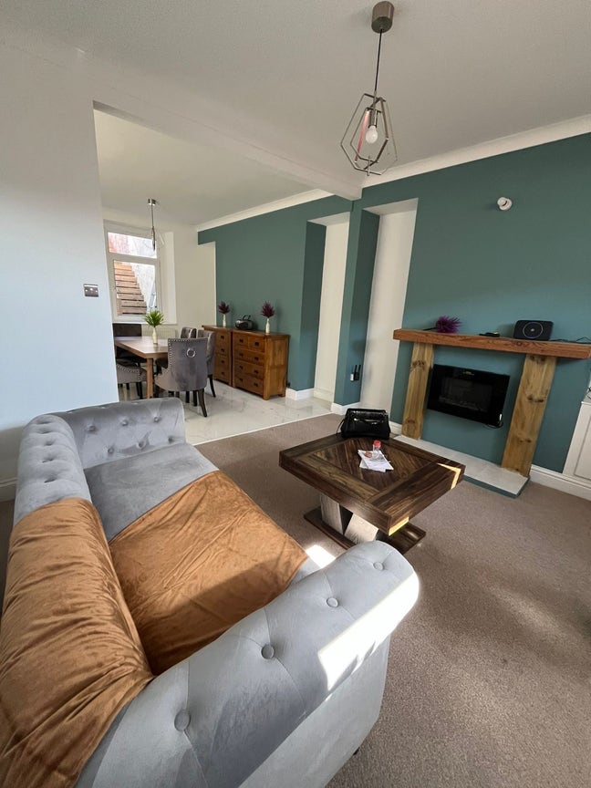 3/4 Bedroom Terraced House newly full renovated  Main Photo