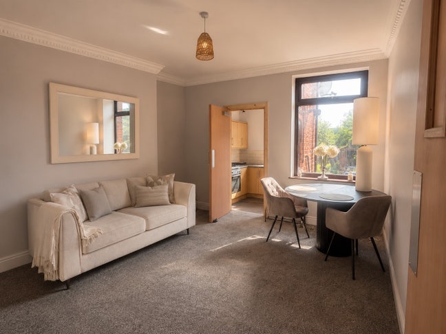 Female, Modern & clean house share Chesterfield  Main Photo