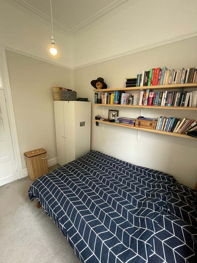 Flat in Clifton Main Photo