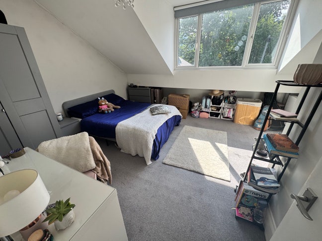 Huge 4 bed house at hunters bar, free parking Main Photo