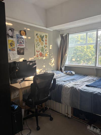 Double bedroom, 5 mins from Acton Town station Main Photo