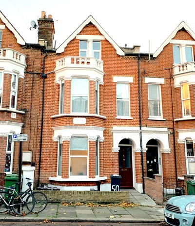 Large modern ensuite in Clapham Main Photo