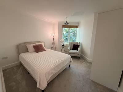 🏡 Spacious Double Room with Private Bathroom!!!  Main Photo